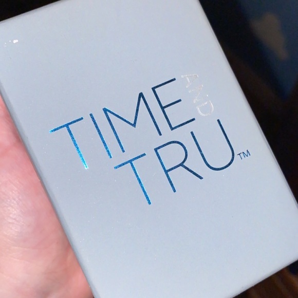 NEW - Time and Tru ‘Easy Read Dial’ Silver Tone Watch - Picture 10 of 13